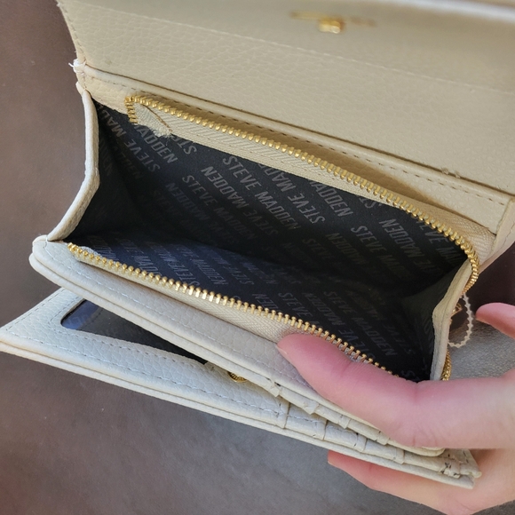 Steve Madden Cream Women's Wallet - Picture 6 of 7